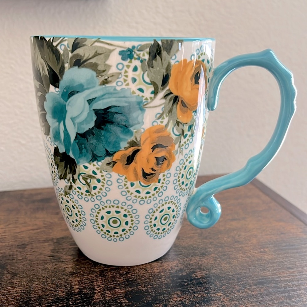 Pioneer Woman Floral Mug